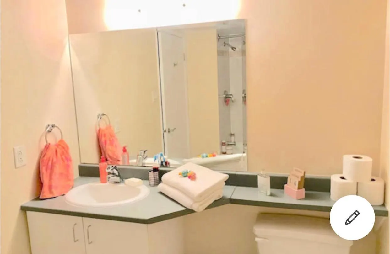 Charlotte Aparthotel Montreal 0*,