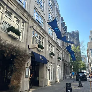 Hotell Saint-sulpice, Montréal